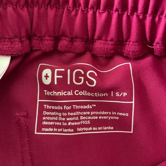 FIGS CATARINA TOP+ZAMORA HIGH WAISTED JOGGERS - Picture 6 of 6